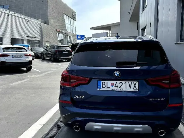 BMW X3 2019 photo 2