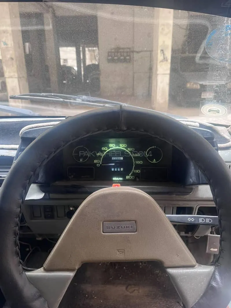 Suzuki Khyber