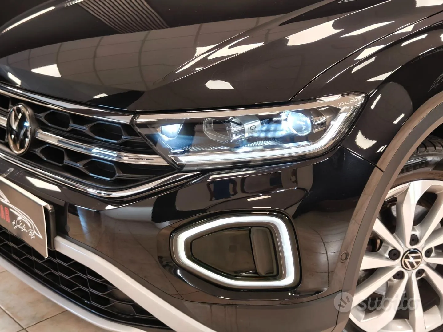 Volkswagen T-Roc 2023 photo 2
