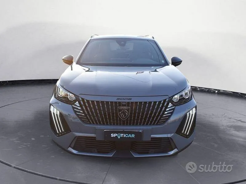 Peugeot 2008 2023 photo 2