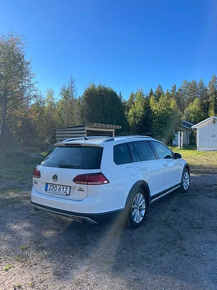 Volkswagen Golf Alltrack 2018 photo 2