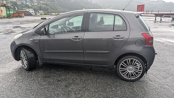 Toyota Yaris 2008 photo 3