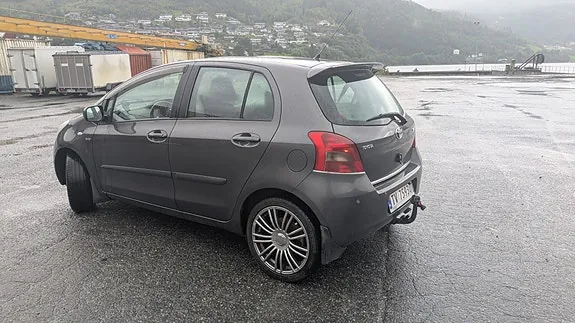 Toyota Yaris 2008 photo 4