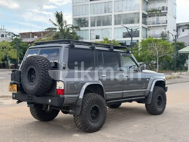 Nissan Patrol 1993 photo 5