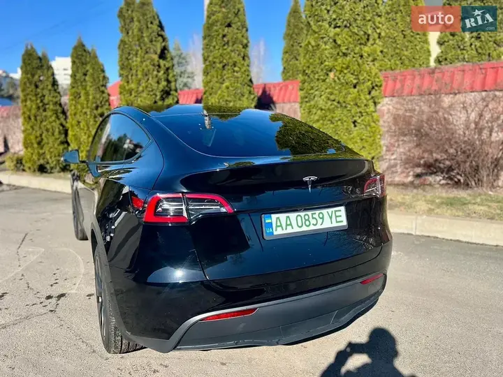 Tesla Model Y 2024 photo 5