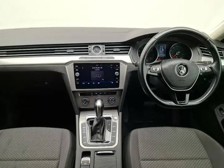 Volkswagen Passat 2019 photo 3