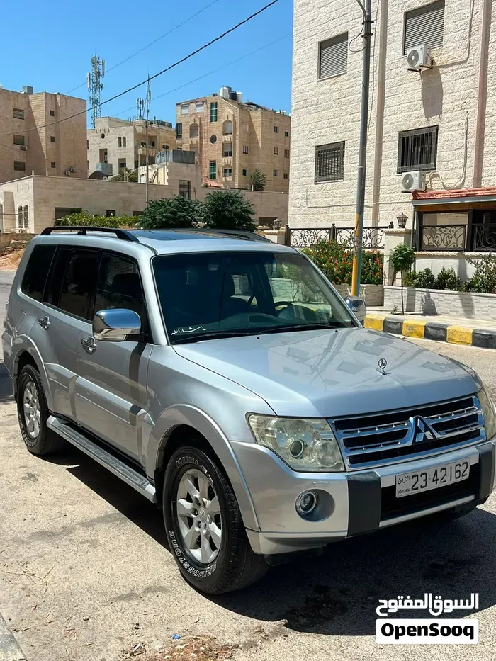 Mitsubishi Pajero 2011 photo 4
