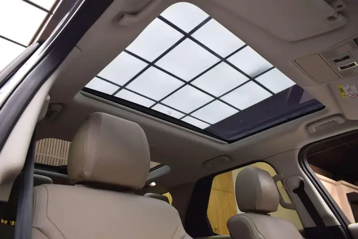 Land Rover Discovery 2020 photo 2