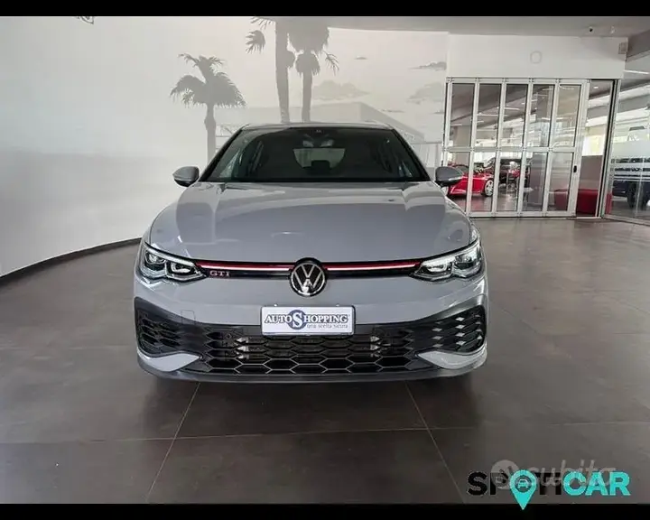 Volkswagen Golf 2023 photo 2