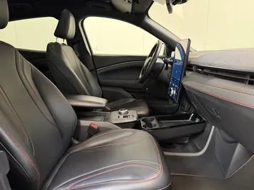 Ford Mustang 2021 photo 2