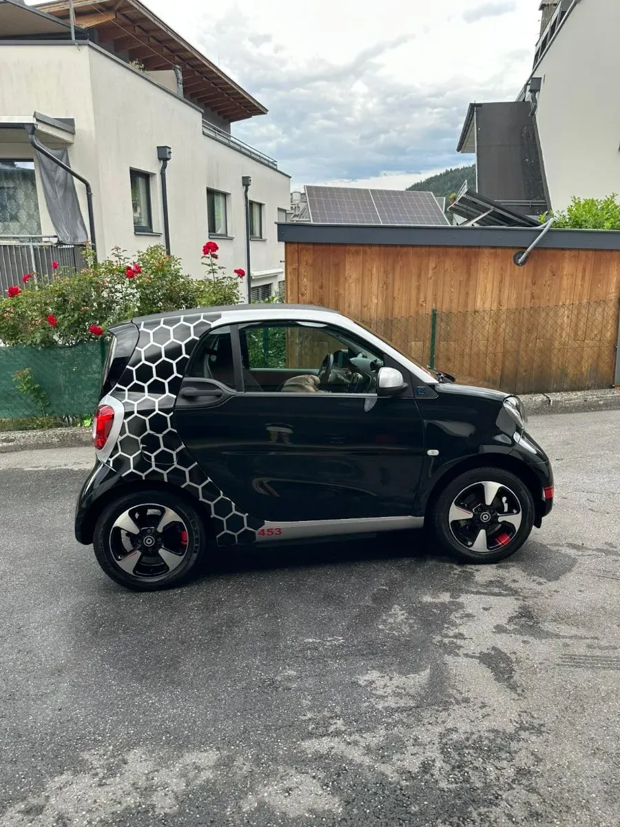 Smart Fortwo 2021 photo 2