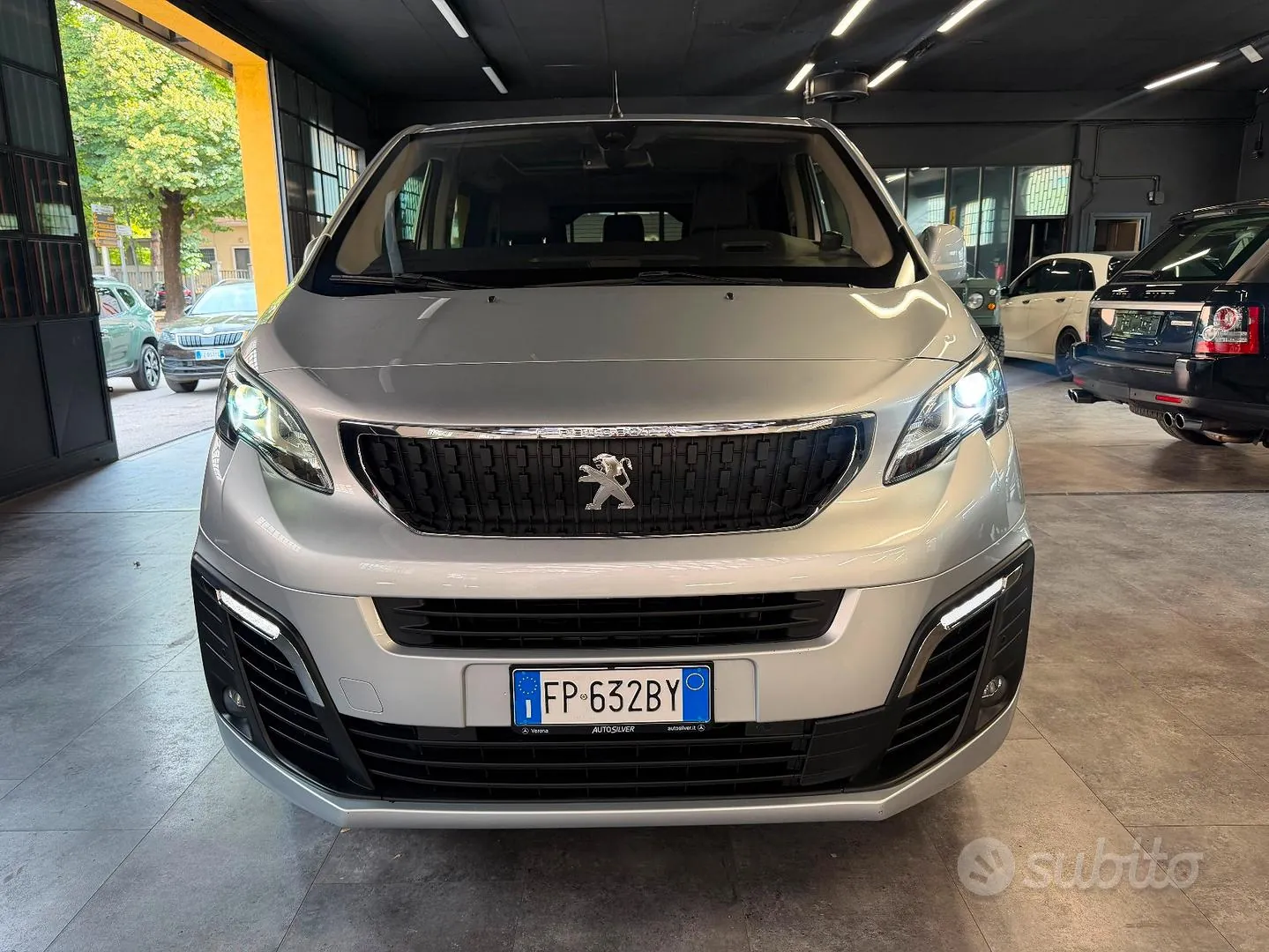 Peugeot Traveller