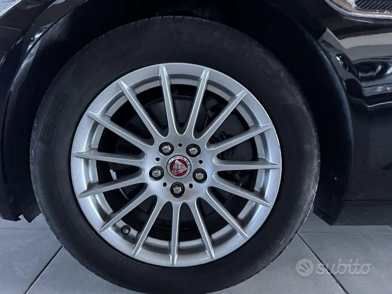Jaguar Xf 2018 photo 5