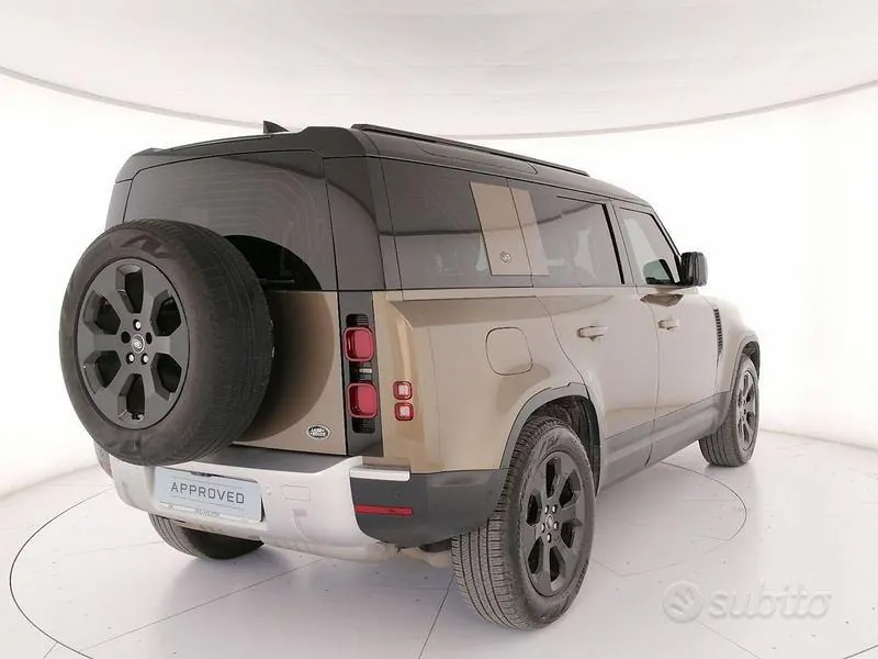 Land Rover Defender 2022 photo 2