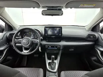 Toyota Yaris 2024 photo 3