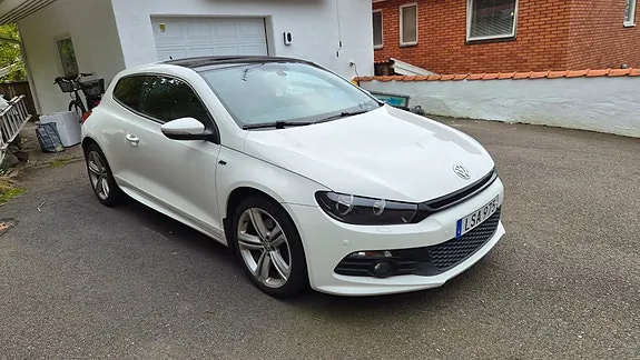 Volkswagen Scirocco 2011 photo 2