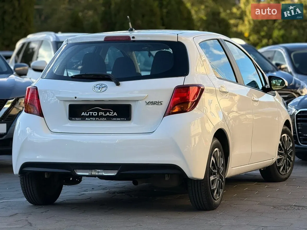 Toyota Yaris 2015 photo 5