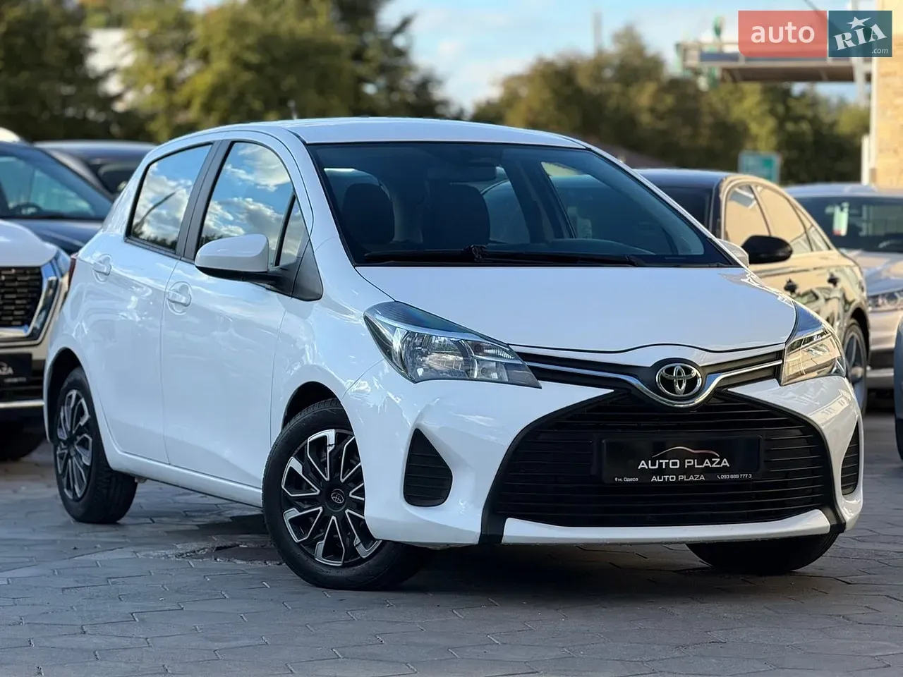 Toyota Yaris 2015 photo 3