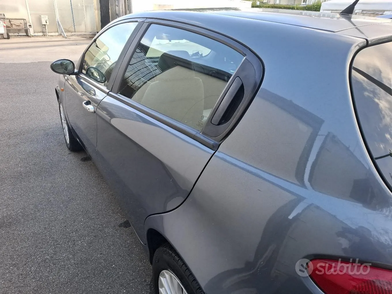 Alfa Romeo 147 2004 photo 5
