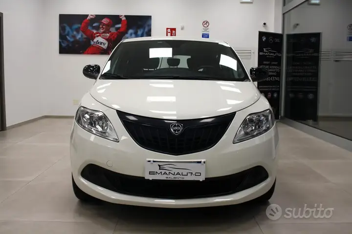 Lancia Ypsilon