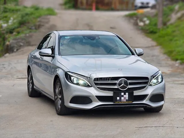 Mercedes-Benz C180