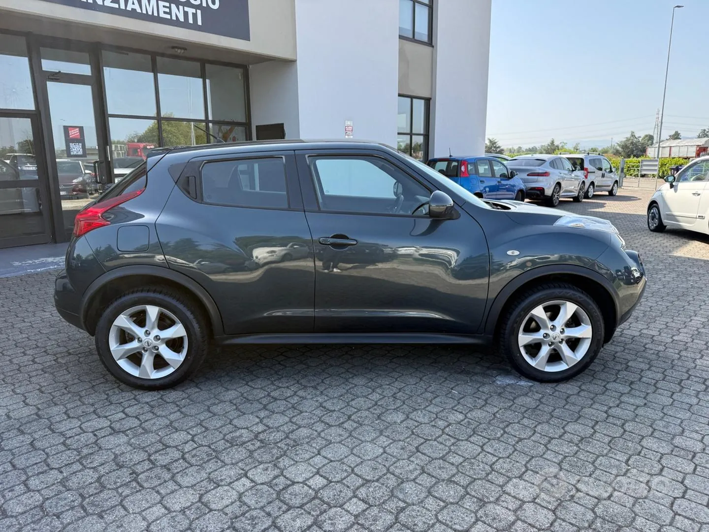 Nissan Juke 2011 photo 3