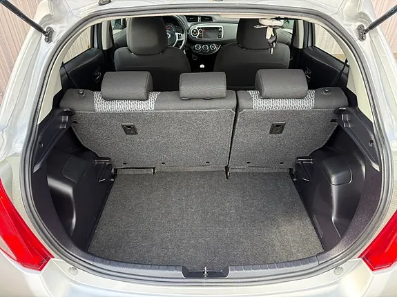 Toyota Yaris 2011 photo 5