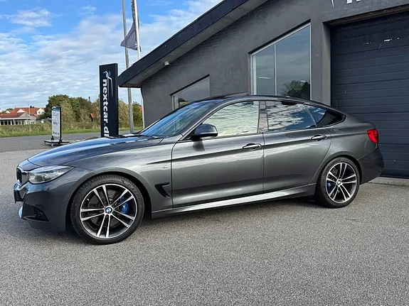 BMW 330I 2017 photo 2