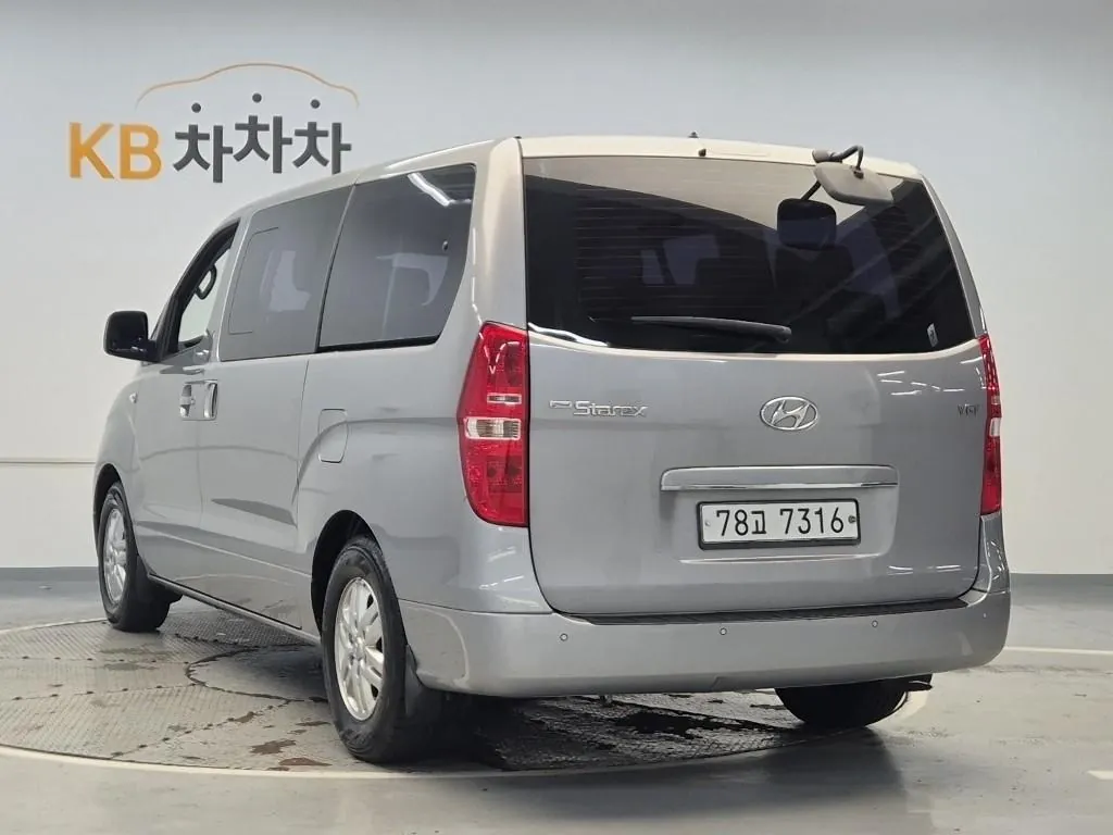 Hyundai Starex 2017 photo 2