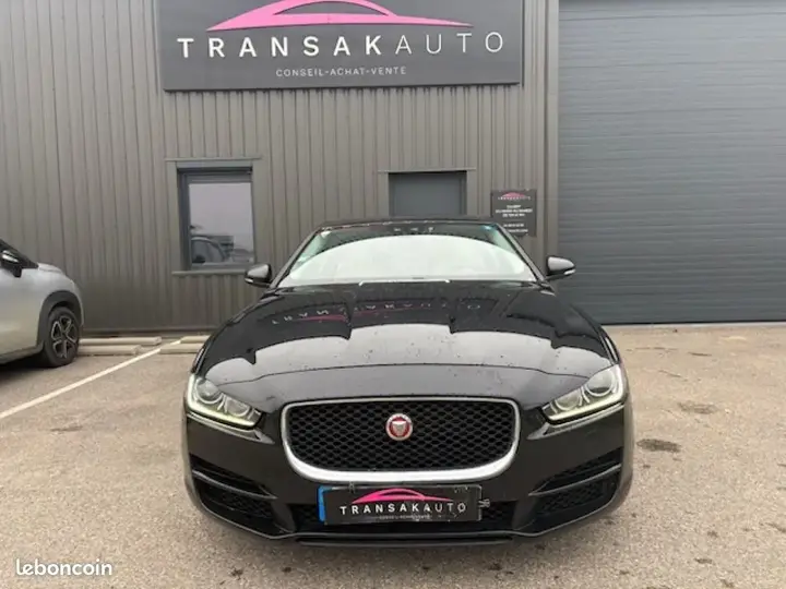 Jaguar Xe 2015 photo 2