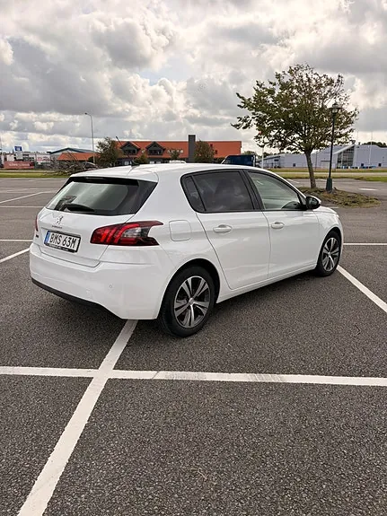 Peugeot 308 2019 photo 3