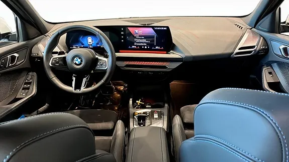 BMW 120 2026 photo 4