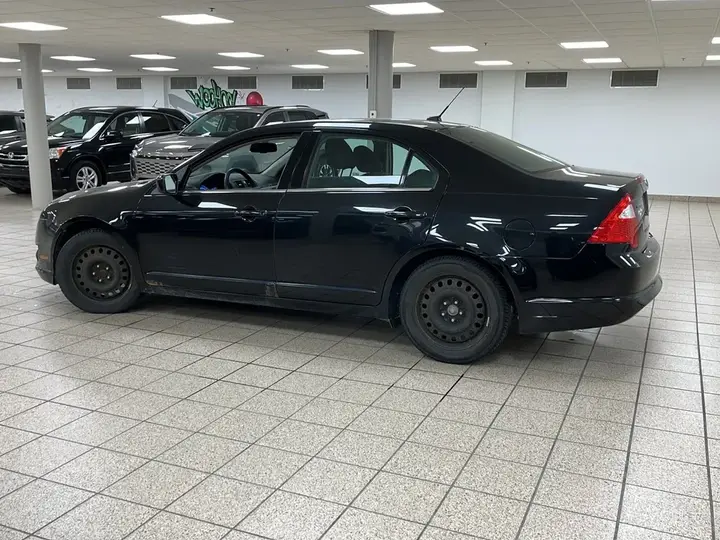 Ford Fusion 2010 photo 3