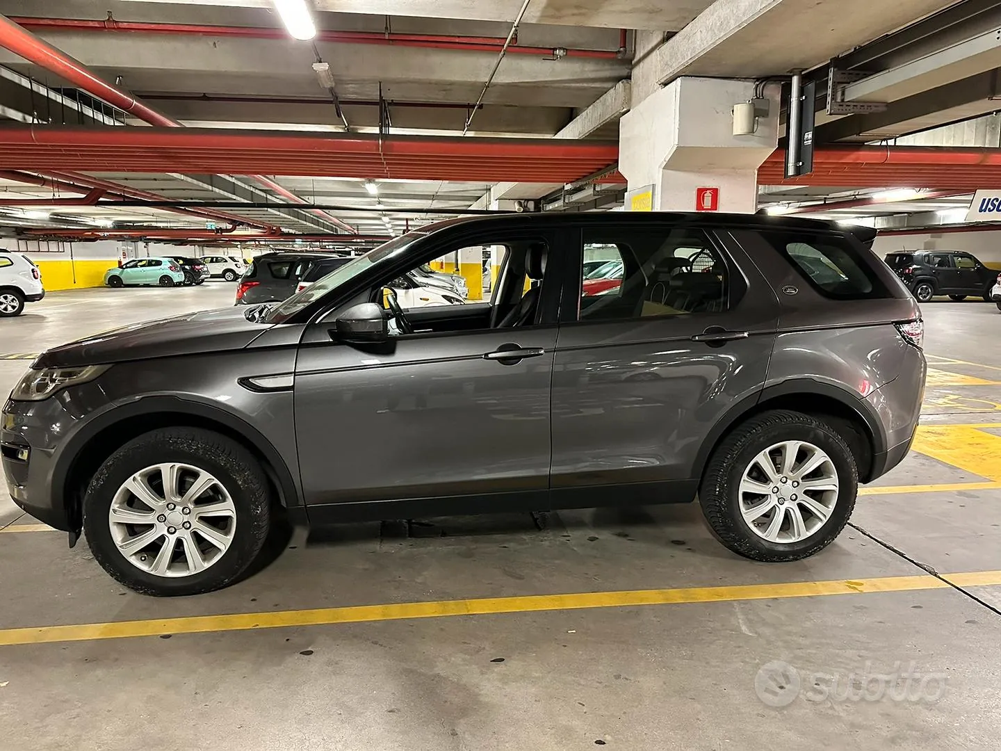 Land Rover Discovery Sport 2016 photo 3