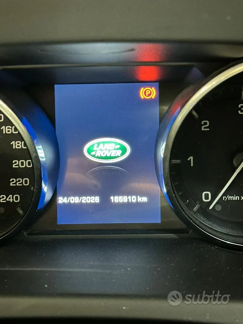 Land Rover Discovery Sport 2016 photo 5