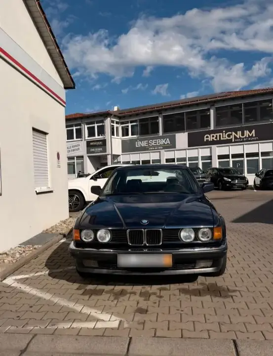 BMW 730I