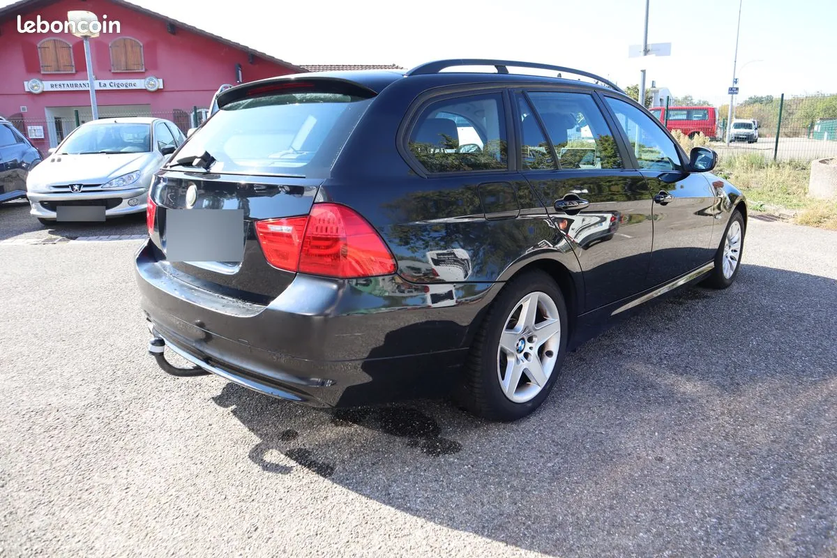 BMW Série 3 2009 photo 2
