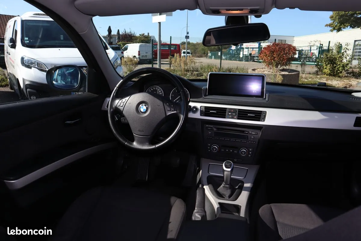 BMW Série 3 2009 photo 3