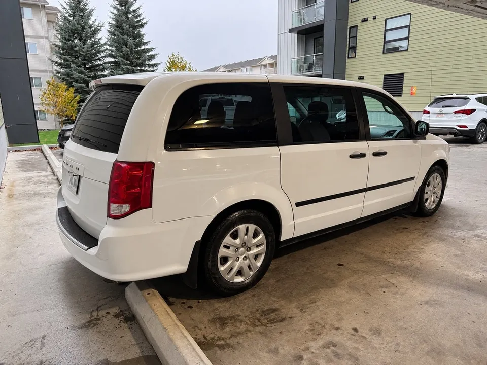Dodge Grand Caravan 2014 photo 4