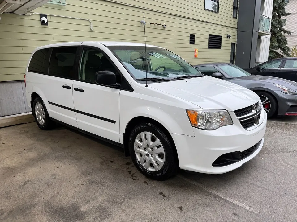 Dodge Grand Caravan 2014 photo 3