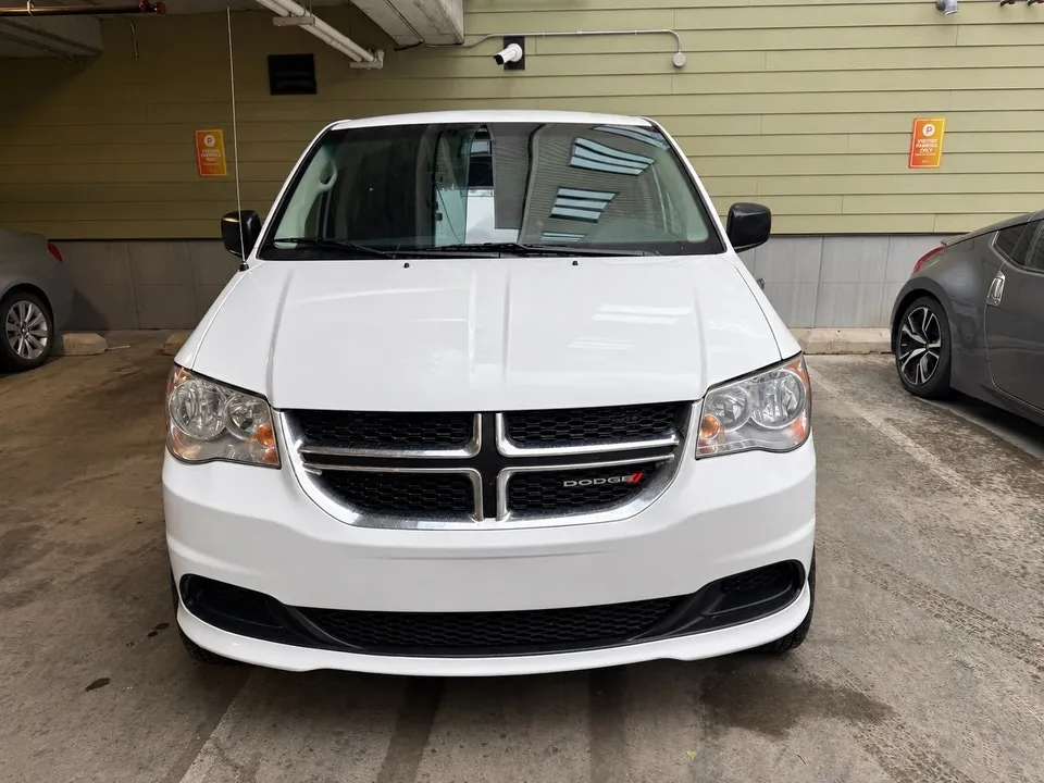 Dodge Grand Caravan 2014 photo 2
