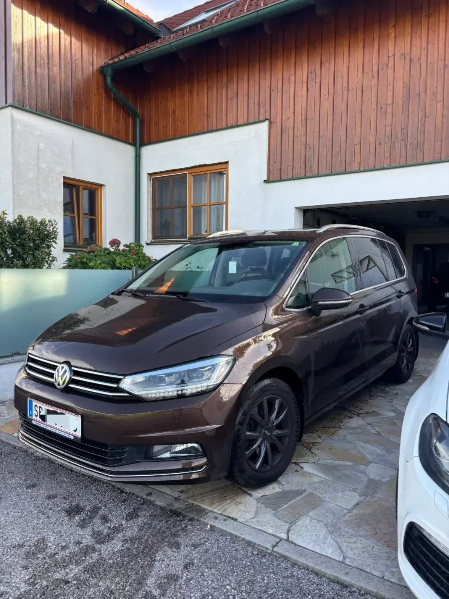 Volkswagen Touran 2016 photo 2