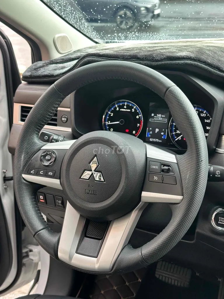 Mitsubishi Xpander 2024 photo 2