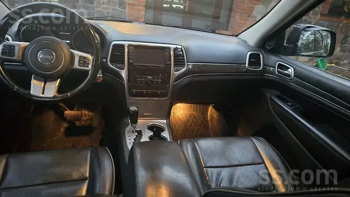 Jeep Grand Cherokee 2011 photo 5