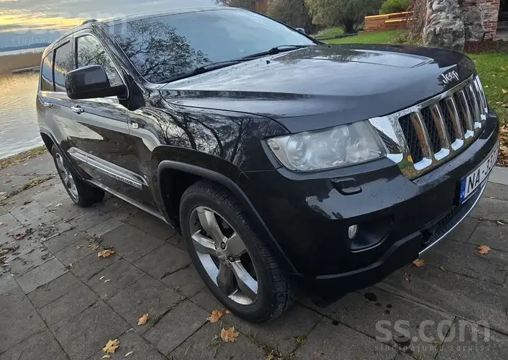 Jeep Grand Cherokee 2011 photo 2