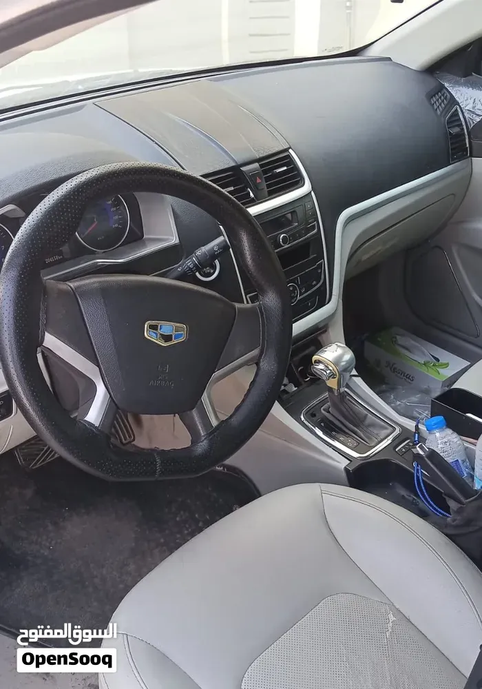 Geely Emgrand 2018 photo 4