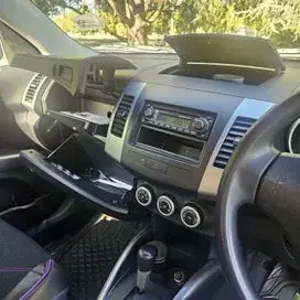 Mitsubishi Outlander 2006 photo 3