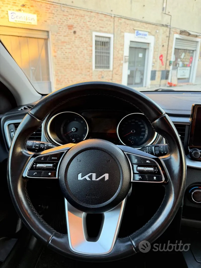 Kia Ceed 2023 photo 5
