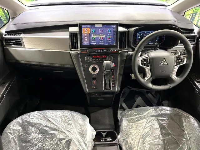 Mitsubishi Delica D 2026 photo 2