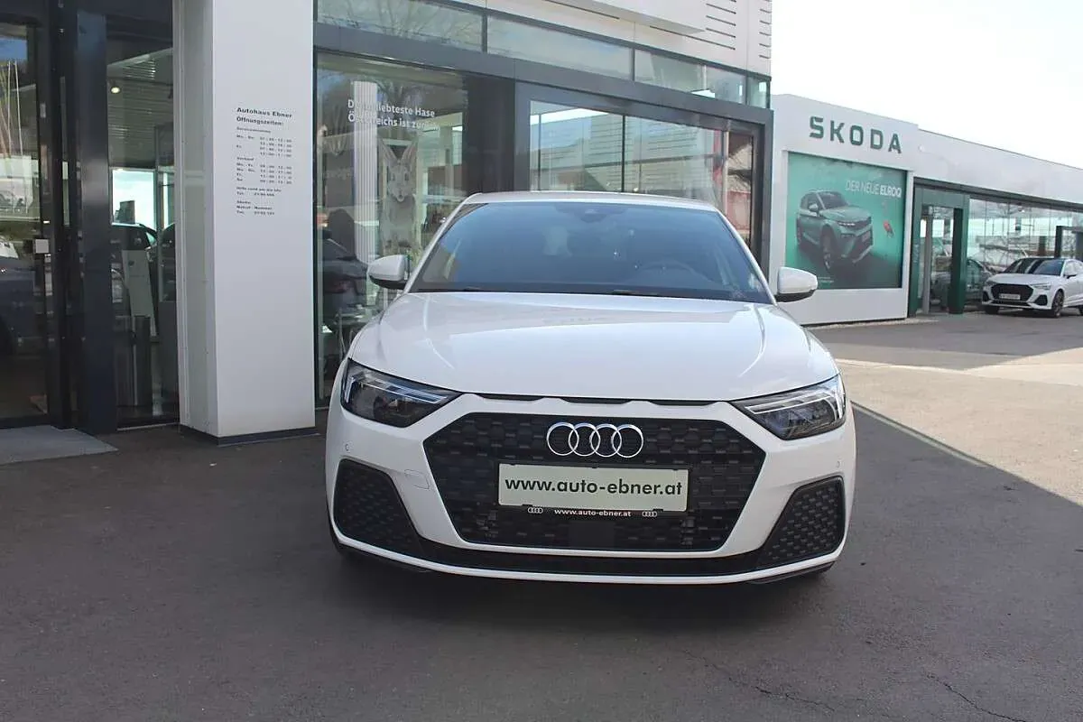 Audi A1 2026 photo 2